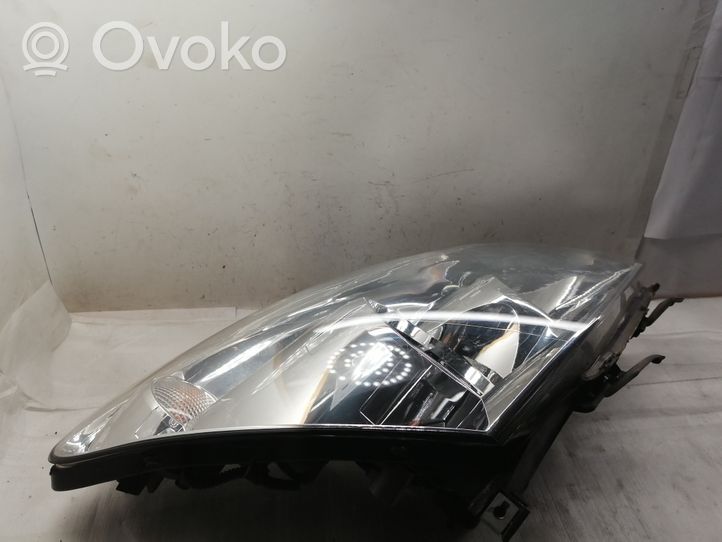 Toyota Corolla Verso AR10 Headlight/headlamp 