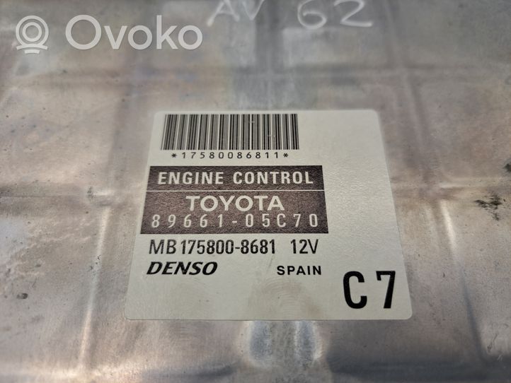 Toyota Avensis T250 Sterownik / Moduł ECU MB1758008681