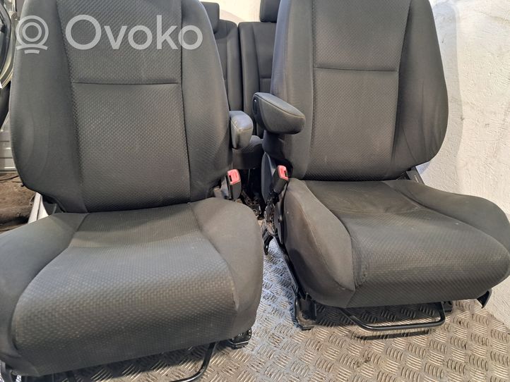 Toyota Corolla Verso AR10 Set sedili 