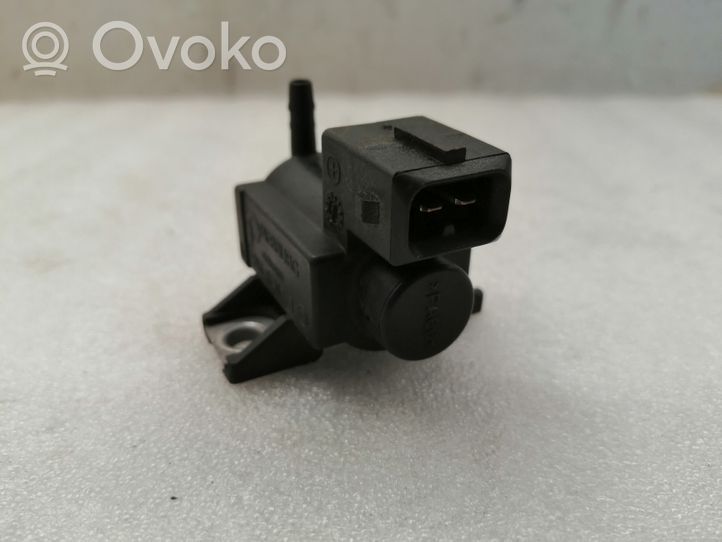 Toyota Avensis T250 Vacuum valve 