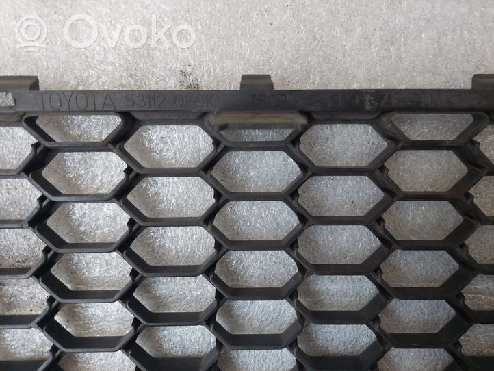 Toyota Corolla Verso AR10 Grille inférieure de pare-chocs avant 