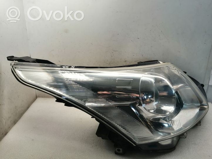 Toyota Avensis T270 Headlight/headlamp 