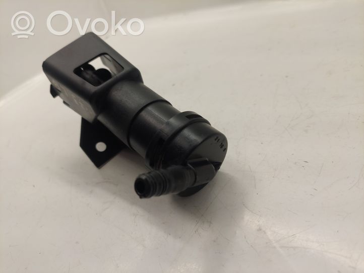 Toyota Corolla Verso AR10 Headlight washer spray nozzle 
