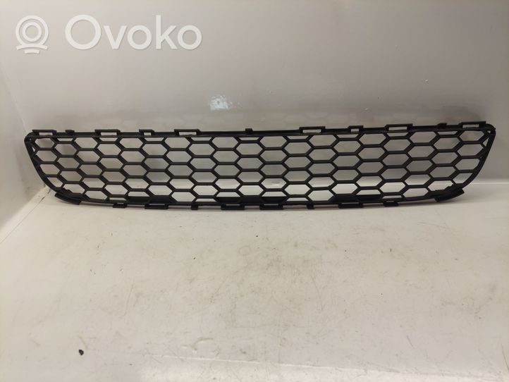 Toyota Corolla Verso AR10 Grille inférieure de pare-chocs avant 