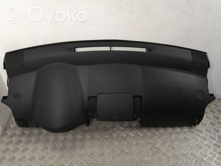 Toyota Corolla Verso AR10 Armaturenbrett Cockpit 