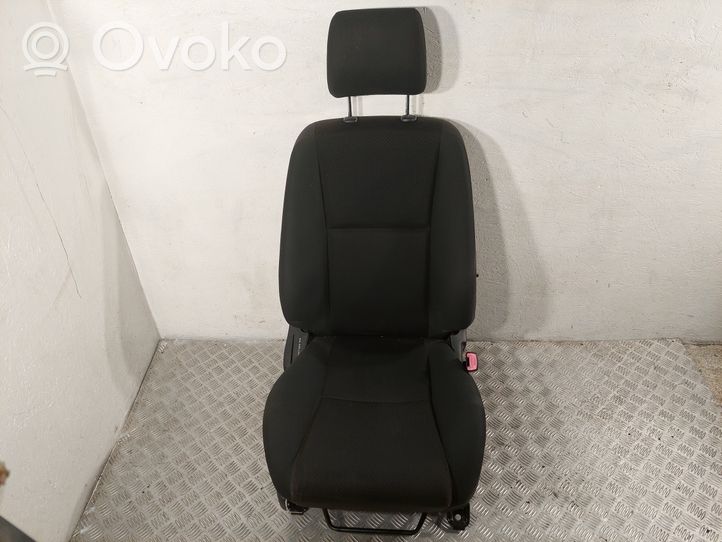 Toyota Corolla Verso AR10 Beifahrersitz 