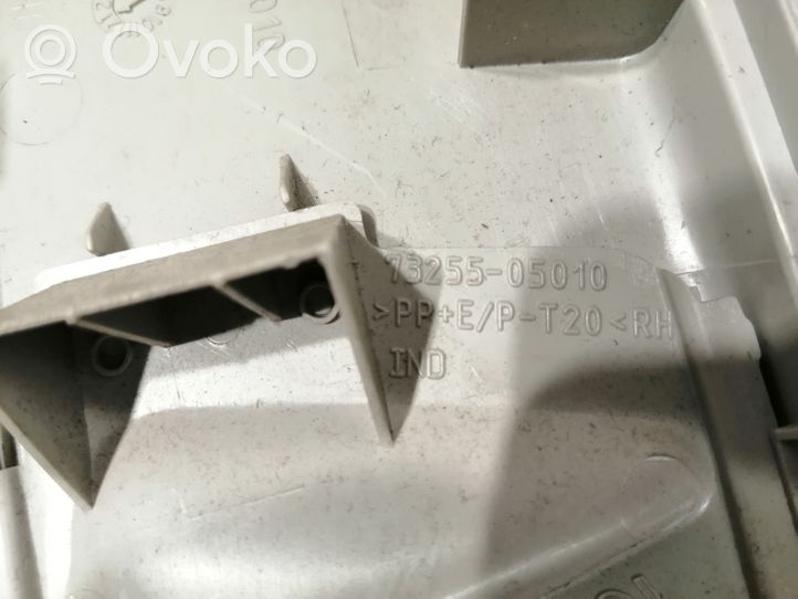 Toyota Avensis T250 B-pilarin verhoilu (yläosa) 