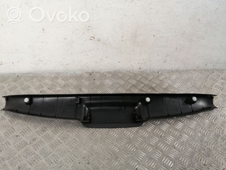 Toyota Verso Rivestimento portellone 