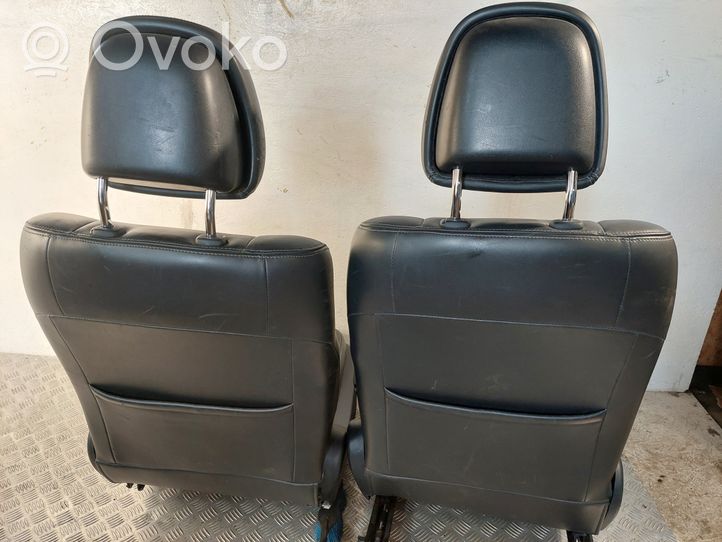 Toyota Avensis T270 Seat set 