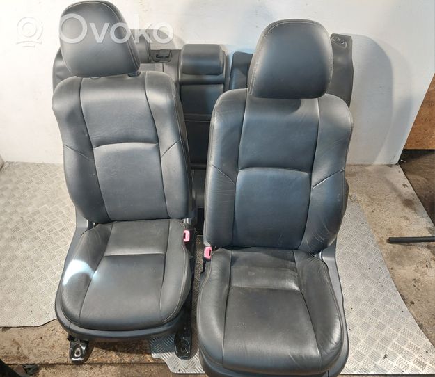 Toyota Avensis T270 Seat set 