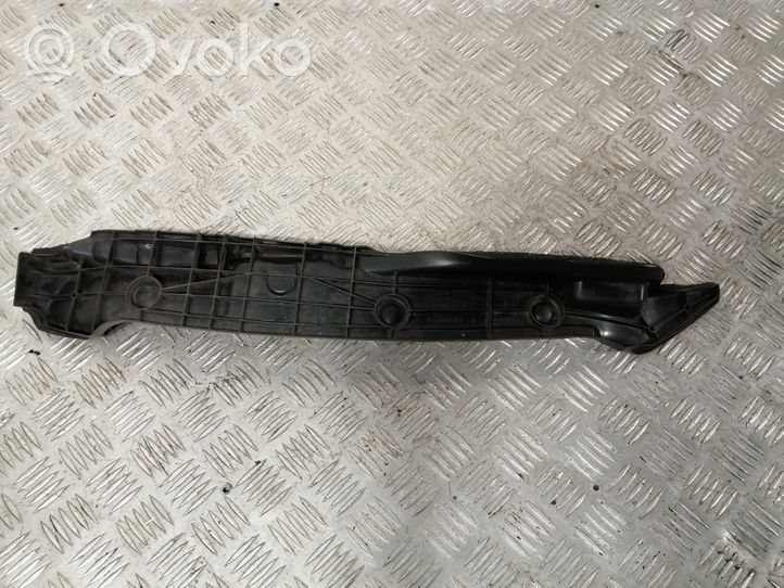 Toyota Avensis T270 Fender mounting bracket 