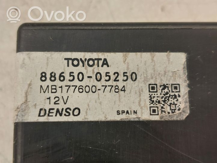 Toyota Avensis T270 Ilmastointi-lämmityslaitteen ohjausjärjestelmä 
