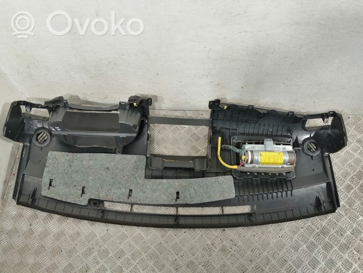 Toyota Avensis T250 Panel de instrumentos 
