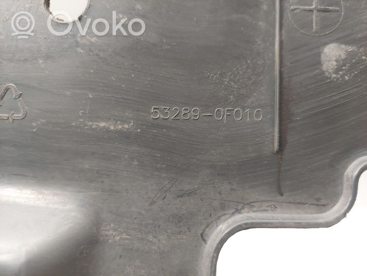 Toyota Corolla Verso AR10 Osłona chłodnicy 532890F010