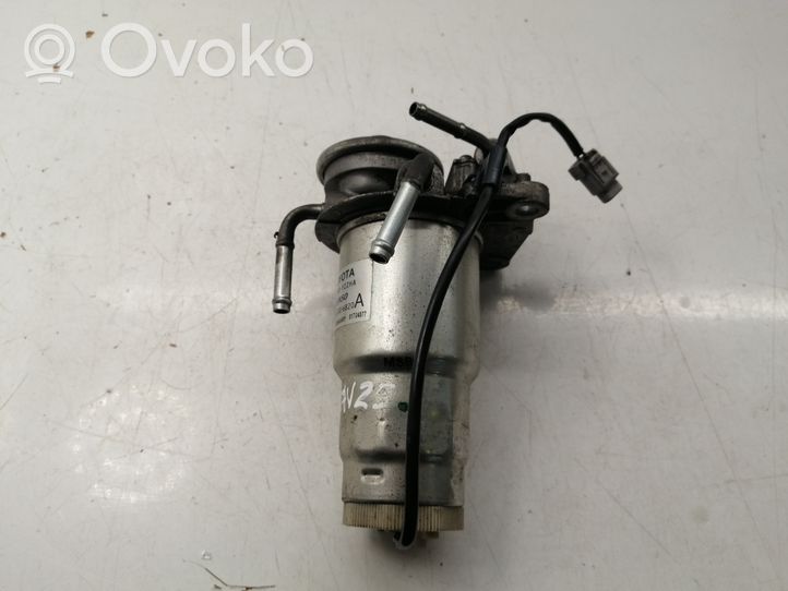 Toyota Avensis T250 Staffa/supporto di montaggio del filtro carburante 