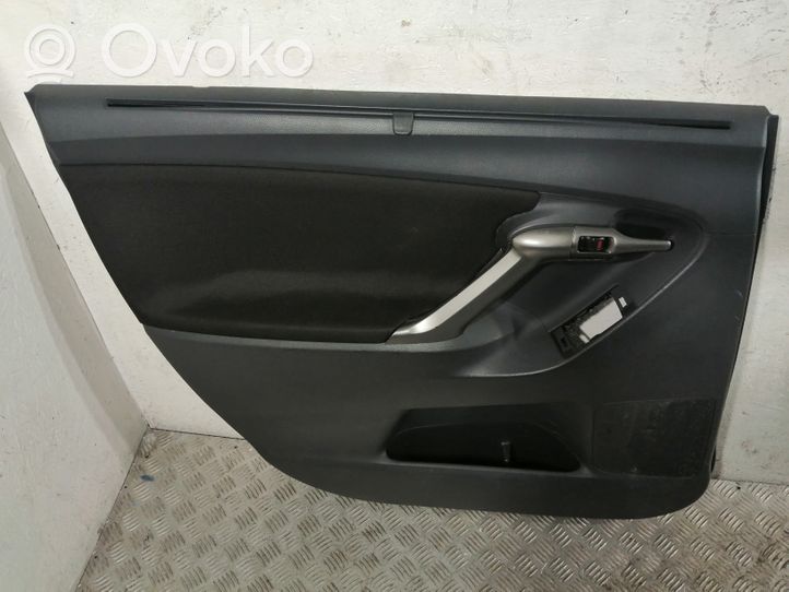 Toyota Verso Takaoven verhoilu 