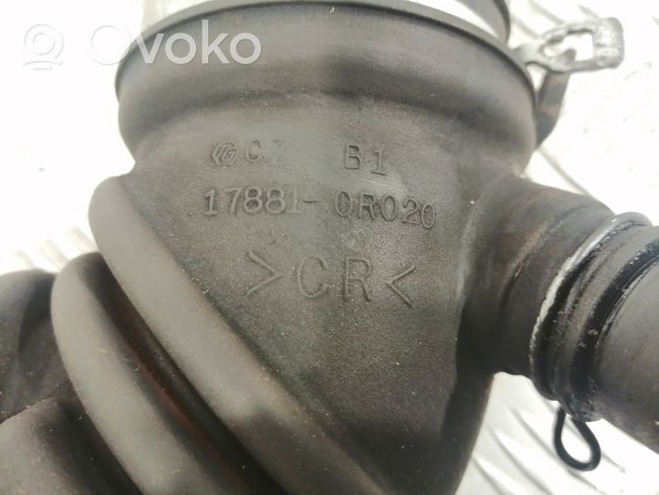 Toyota Verso Turbo air intake inlet pipe/hose 