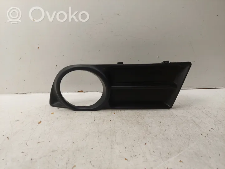 Toyota Corolla Verso AR10 Front fog light trim/grill 