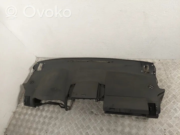 Toyota Corolla Verso AR10 Tableau de bord 553020F010