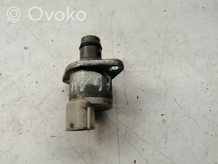 Toyota Avensis T250 Fuel pressure regulator 