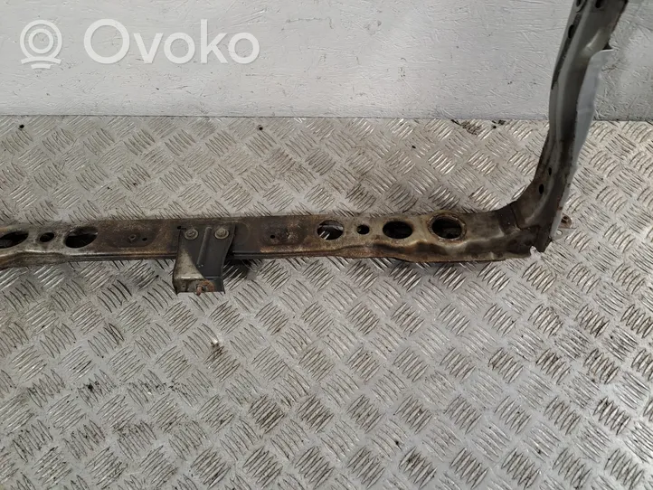 Toyota Avensis T270 Support de radiateur sur cadre face avant 