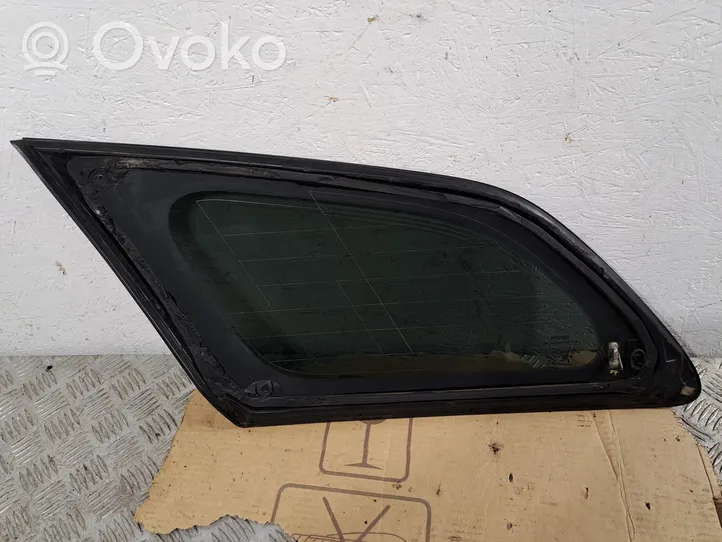 Toyota Avensis T270 Seitenfenster Seitenscheibe hinten 