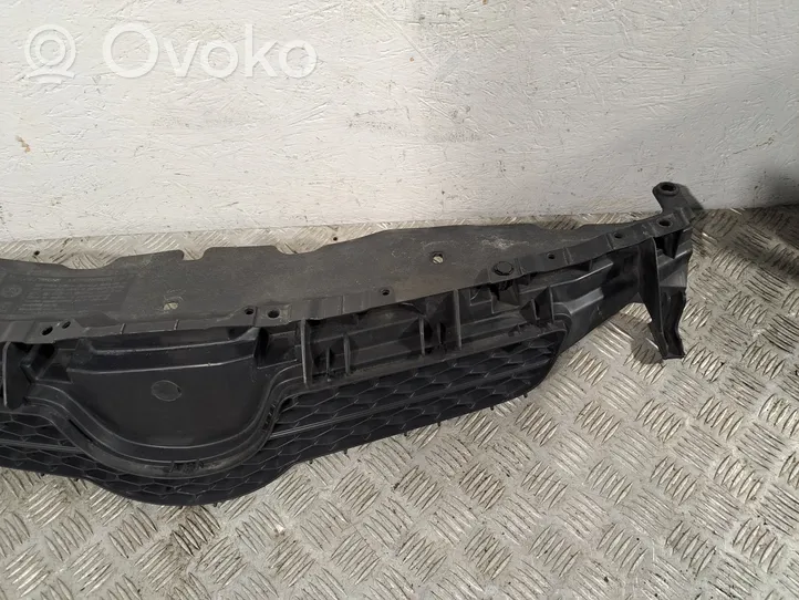 Toyota Auris 150 Maskownica / Grill / Atrapa górna chłodnicy 