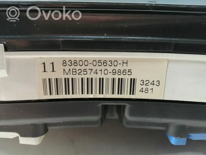 Toyota Avensis T250 Compteur de vitesse tableau de bord 