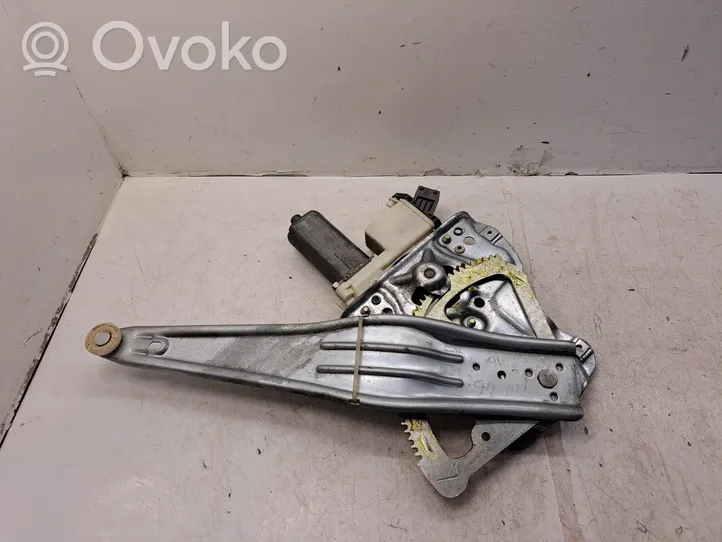 Toyota Avensis T250 Rear door window regulator with motor 