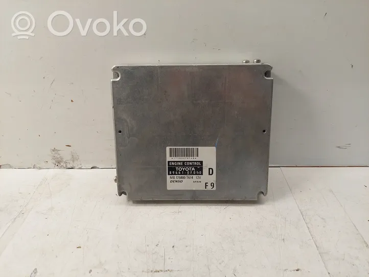 Toyota Corolla Verso AR10 Calculateur moteur ECU MB1758007614