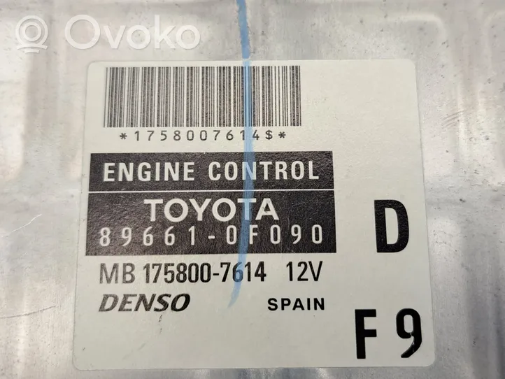 Toyota Corolla Verso AR10 Calculateur moteur ECU MB1758007614