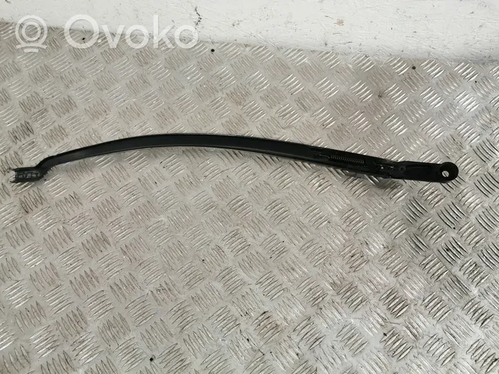 Toyota Avensis T270 Front wiper blade arm 