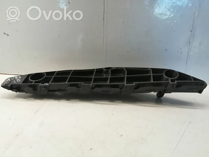 Toyota Avensis T270 Front bumper mounting bracket 