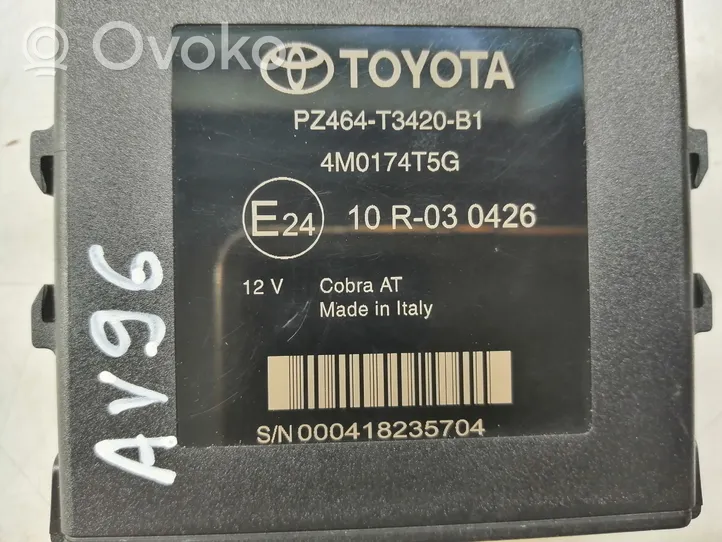 Toyota Avensis T270 Pysäköintitutkan (PCD) ohjainlaite/moduuli PZ464T3420B1