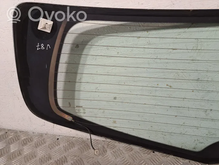 Toyota Corolla Verso AR10 Rear windscreen/windshield window 