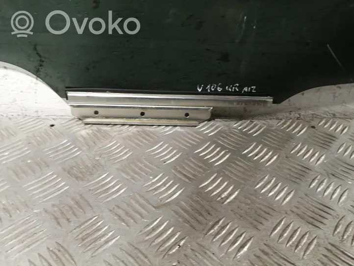 Toyota Verso aizmugurējo durvju stikls 