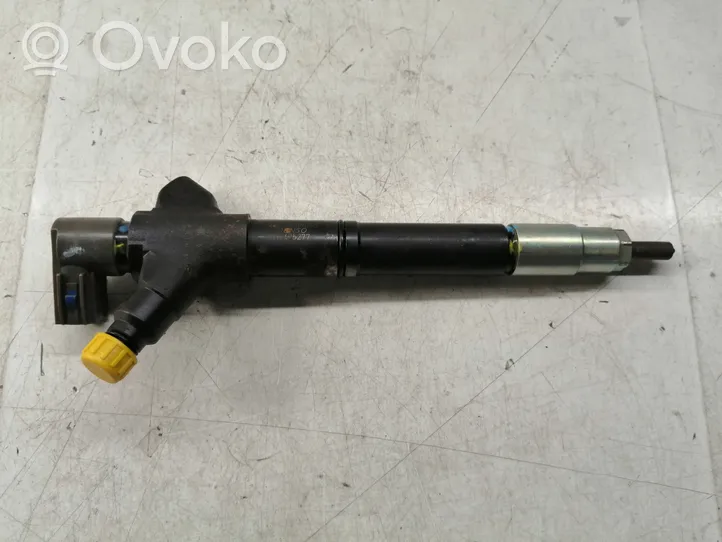 Toyota Verso Fuel injector 2367029136