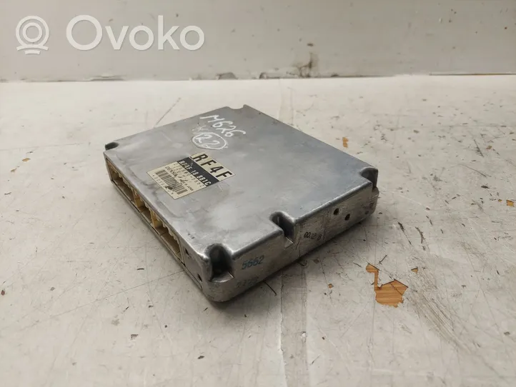 Mazda 626 Sterownik / Moduł ECU RF4F18881C