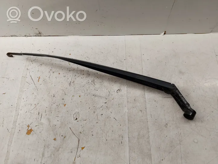 Toyota Verso Front wiper blade arm 