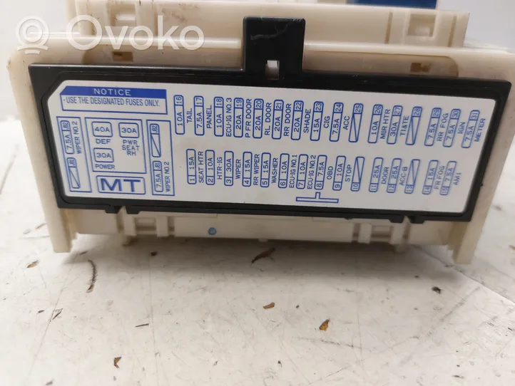 Toyota Avensis T270 Module de fusibles 