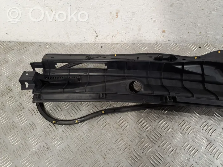 Toyota Corolla Verso AR10 Windshield trim 