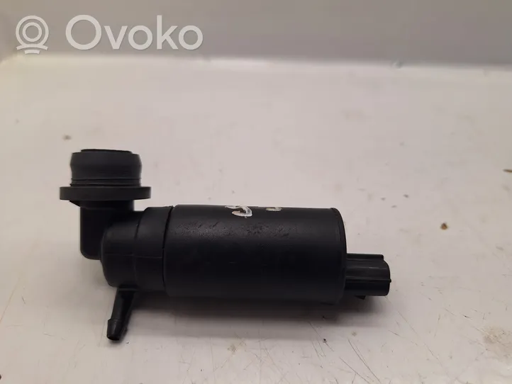 Toyota Avensis T250 Windscreen/windshield washer pump 