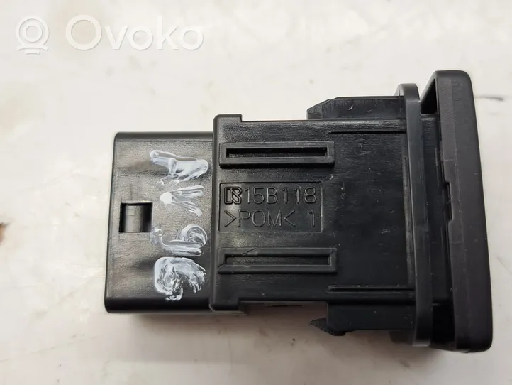 Toyota Avensis T270 Interruptor del sensor de aparcamiento (PDC) 