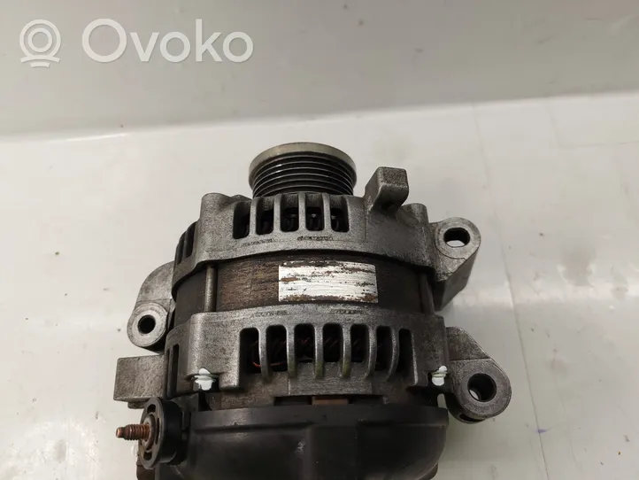 Toyota Corolla Verso AR10 Generatore/alternatore 