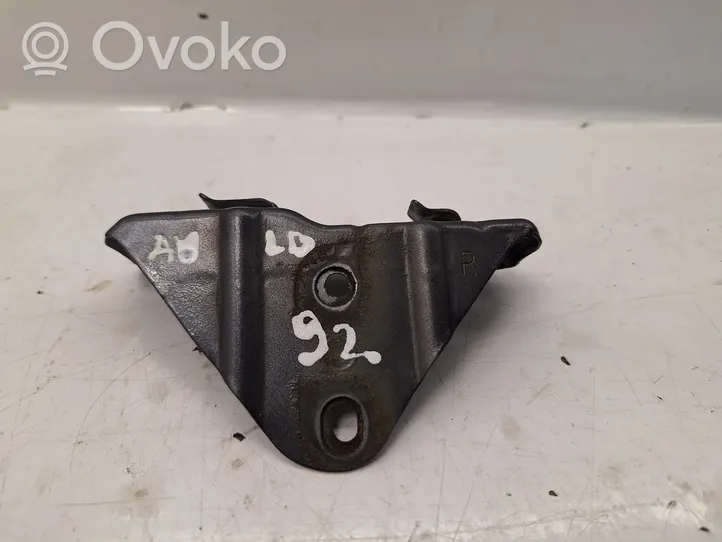 Toyota Avensis T250 Support phare frontale 