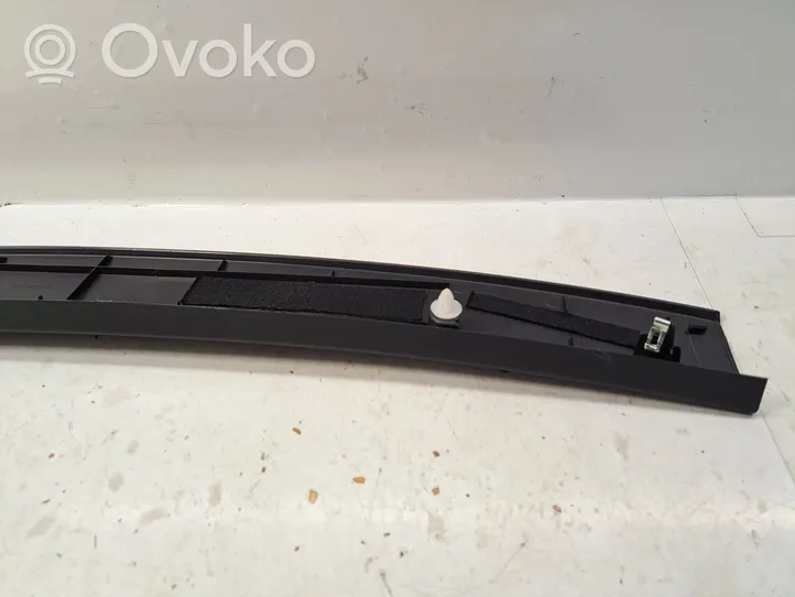 Toyota Avensis T270 Tailgate/trunk upper cover trim 