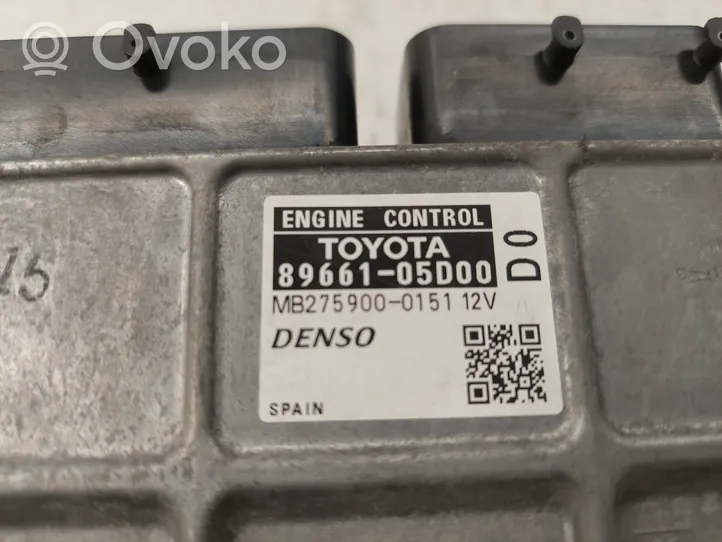 Toyota Avensis T270 Calculateur moteur ECU MB2759000151