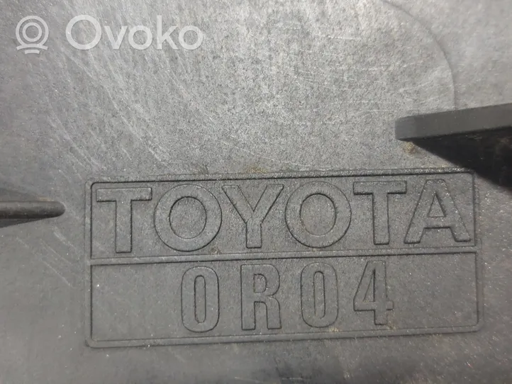 Toyota Avensis T270 Ilmansuodattimen kotelo 