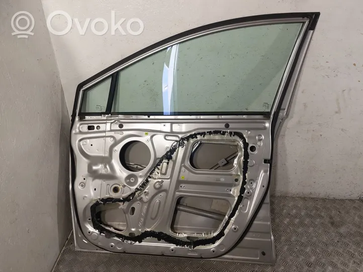 Toyota Corolla Verso AR10 Front door 