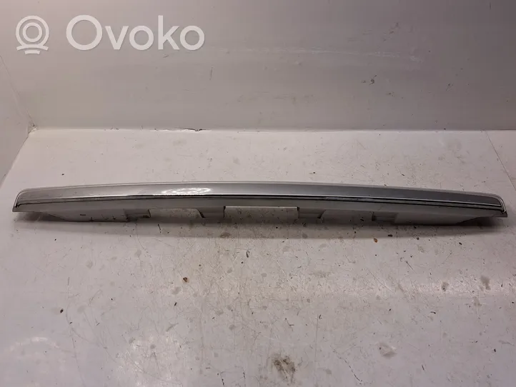 Toyota Corolla Verso AR10 Takaluukun rekisterikilven valon palkki 768110F903